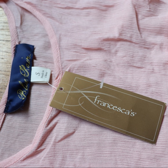 Francesca’s Pink Cold Shoulder Top- never worn- SM - Picture 4 of 4